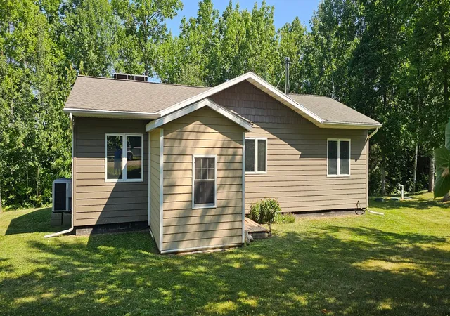 Photo 3 of Single family home for sale at 1735 Arborvitae Ln Ne, Bemidji, MN 56601 | MLS# 7077723 | Listing updated on 2026-10-05