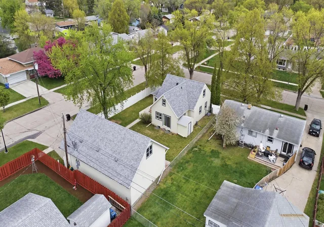 Photo 2 of Single family home for sale at 1401 19th Street S, Fargo, ND 58103 | MLS# 7077796 | Listing updated on 2026-06-22