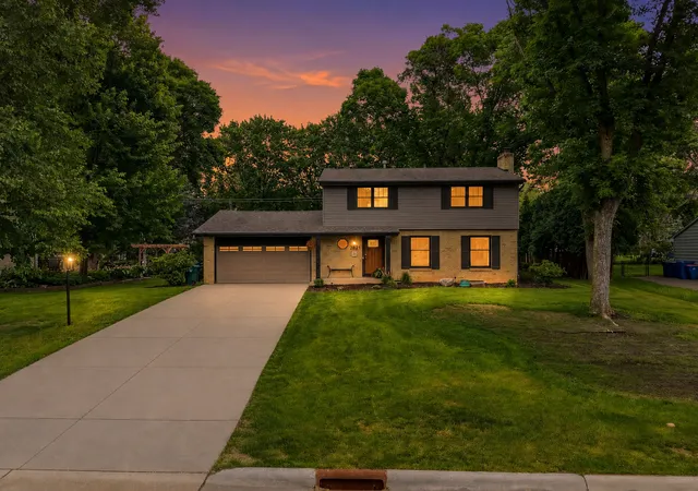 1st image of 2400 Cavell Ave N, Golden Valley, MN 55427 | MLS# 7077827