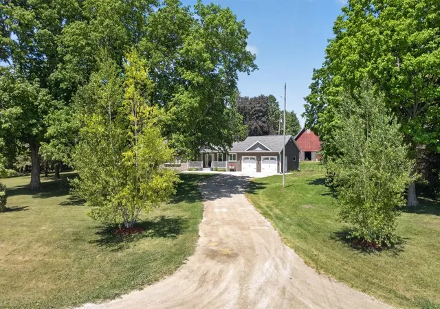 Homes for sale in Eyota, MN | 8405 50th St Se, Eyota, MN 55934 | MLS# 7077856