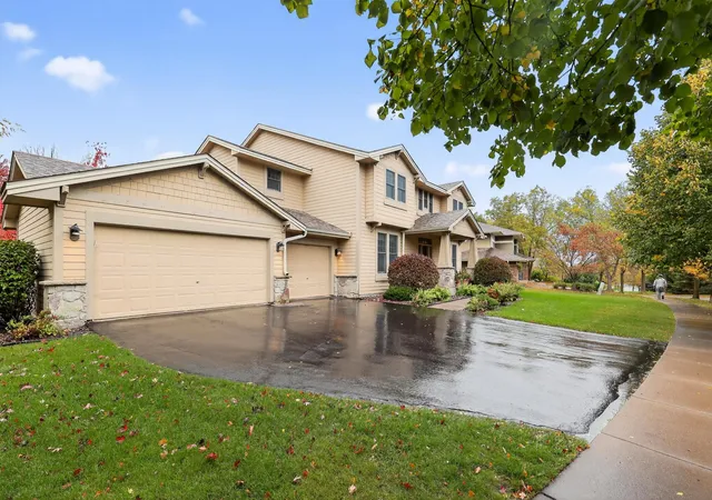 Homes for sale in Woodbury, MN | 10741 Hawthorn Trail, Woodbury, MN 55129 | MLS# 7077875
