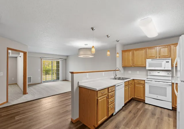 2nd image of 15570 Linnet St Nw #2-109, Andover, MN 55304 | MLS# 7077942