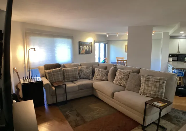 4th image of 2950 Dean Pkwy #604, Minneapolis, MN 55416 | MLS# 7077970