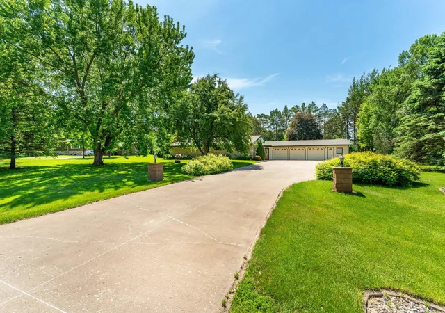 Homes for sale in Fergus Falls, MN | 1043 Woodland Loop, Fergus Falls, MN 56537 | MLS# 7077993