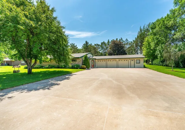 Homes for sale in Fergus Falls, MN | 1043 Woodland Loop, Fergus Falls, MN 56537 | MLS# 7077993