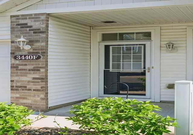 Homes for sale in Woodbury, MN | 3440 Cherry Ln #F, Woodbury, MN 55129 | MLS# 7078036