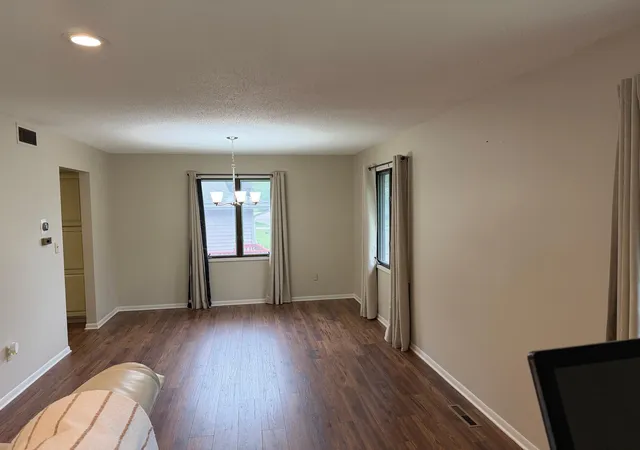 Photo 4 of Single family home for sale at 1609 Gateway Dr, Albert Lea, MN 56007 | MLS# 7078145 | Listing updated on 2026-08-05