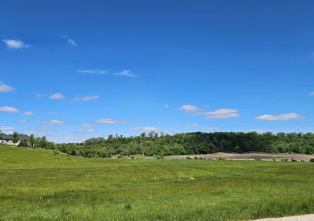 2nd image of 5215 8th St Sw, Rochester, MN 55902 | MLS# 7078185