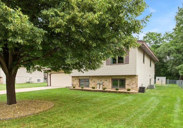3rd image of 13445 Gladiola St Nw, Andover, MN 55304 | MLS# 7078236