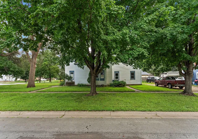 Homes for sale in Farmington, MN | 600 Oak St, Farmington, MN 55024 | MLS# 7078257
