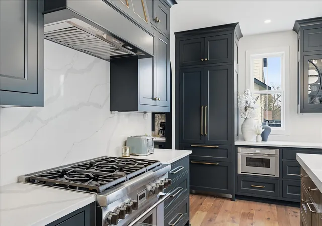 Photo 4 of Single family home for sale at 124 Chicago Ave N, Wayzata, MN 55391 | MLS# 7078262 | Listing updated on 2026-05-27
