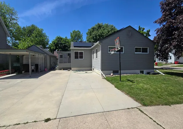 Homes for sale in Austin, MN | 601 5th Ave Nw, Austin, MN 55912 | MLS# 7078419