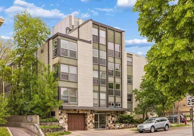 2nd image of 821 Douglas Ave #205, Minneapolis, MN 55403 | MLS# 7078441