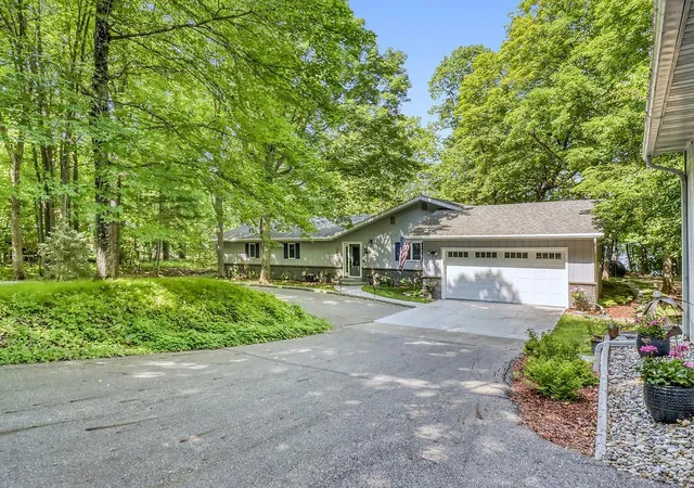 2nd image of 14296 E Fox Lake Rd, Detroit Lakes, MN 56501 | MLS# 7078492