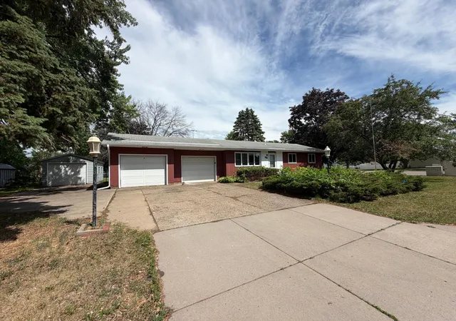 Homes for sale in Inver Grove Heights, MN | 6990 Dawn Ave, Inver Grove Heights, MN 55076 | MLS# 7078636