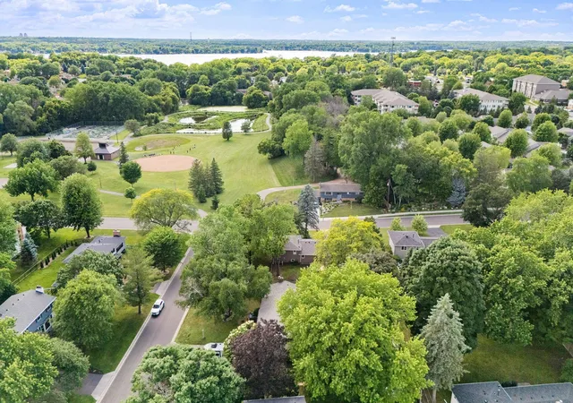 3rd image of 2420 Ensign Ave N, Golden Valley, MN 55427 | MLS# 7078690