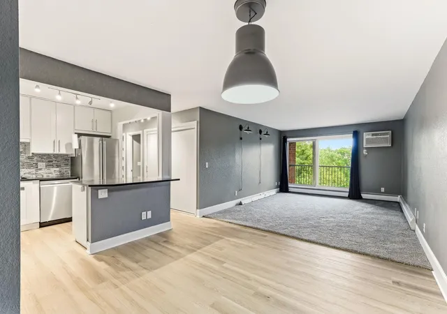 2nd image of 1700 Four Oaks Rd, Eagan, MN 55121