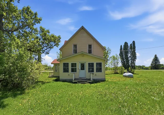 Homes for sale in Dalbo, MN | 8005 381st Ave Nw, Dalbo, MN 55017 | MLS# 7078738
