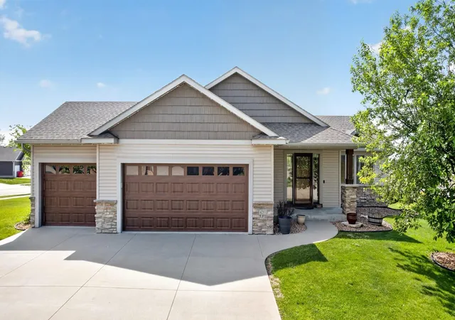 Photo 1 of Single family home for sale at 4201 Dodge Ln Ne, Rochester, MN 55906 | MLS# 7078756 | Listing updated on 2026-09-13