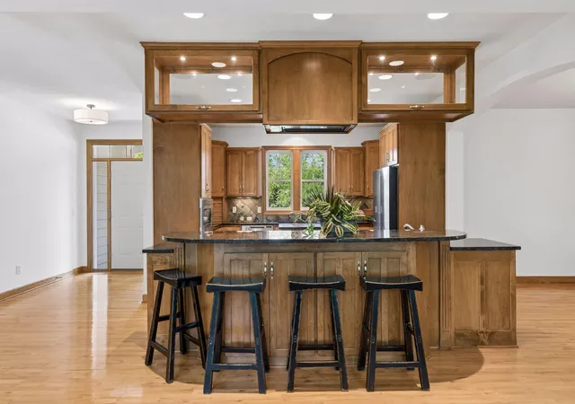 5th image of 3958 Greystone Rdg, Saint Paul, MN 55122 | MLS# 7078805