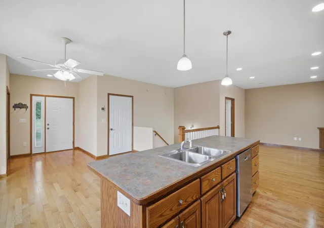 Photo 4 of Single family home for sale at 414 4th Avenue SE, Lonsdale, MN 55046 | MLS# 7078808 | Listing updated on 2026-08-06