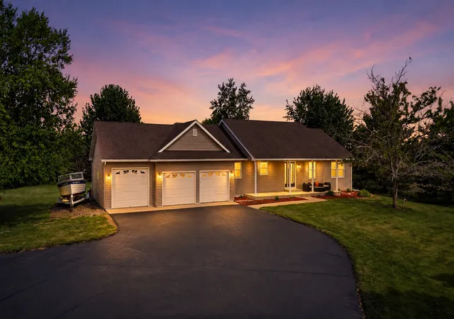 Homes for sale in River Falls, WI | 545 Kreuziger Rd, River Falls, WI 54023 | MLS# 7078811