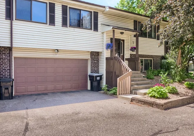 Homes for sale in Coon Rapids, MN | 11847 Undercliff St Nw, Coon Rapids, MN 55433 | MLS# 7078830
