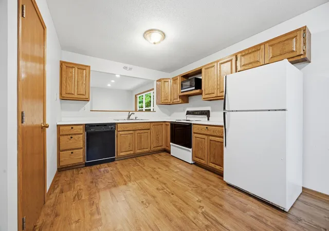4th image of 331 Maple Ridge Ct, Detroit Lakes, MN 56501 | MLS# 7078865
