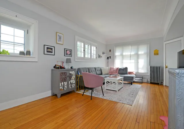 Listing Photo 5 - Condo for sale in building located at 3324 Hennepin Ave, Minneapolis, MN 55408