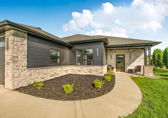 2nd image of 1325 Iris Ln, Saint Joseph, MN 56374 | MLS# 7078936
