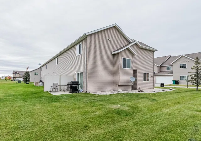 Homes for sale in West Fargo, ND | 1156 42nd Ave W #A, West Fargo, ND 58078 | MLS# 7078940