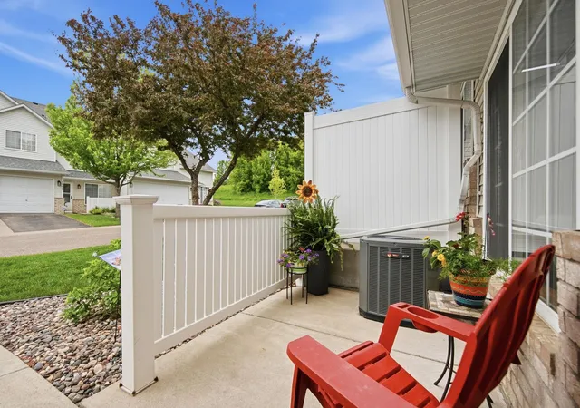 Homes for sale in Woodbury, MN | 8630 Quarry Ridge Ln #C, Woodbury, MN 55125 | MLS# 7078972