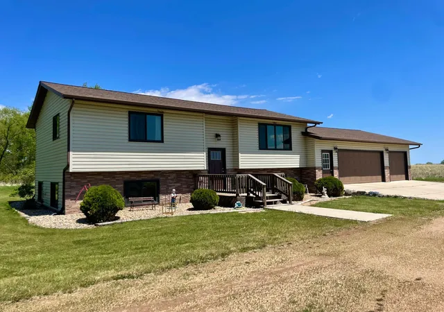 Homes for sale in Garvin, MN | 1658 231st St, Garvin, MN 56132 | MLS# 7079024