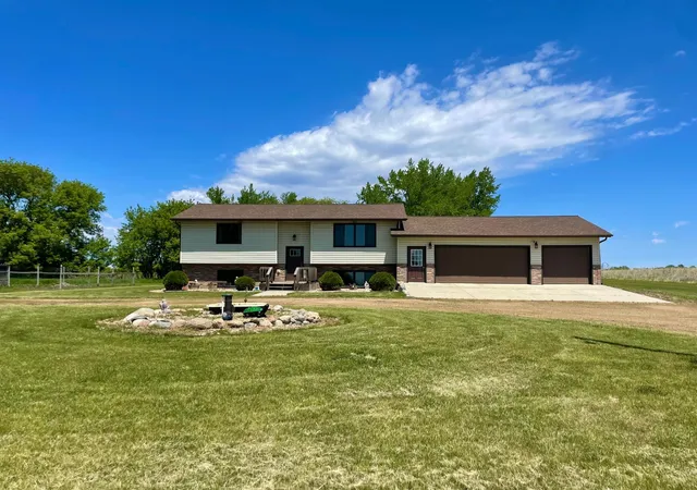 Homes for sale in Garvin, MN | 1658 231St St, Garvin, MN 56132 | MLS# 7079024