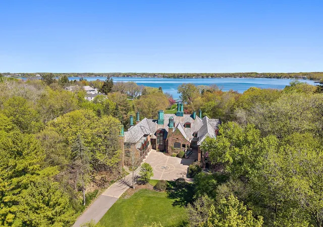 1st image of 17950 Breezy Point Rd, Wayzata, MN 55391 | MLS# 7079078