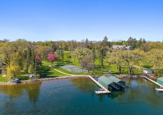 3rd image of 17950 Breezy Point Rd, Wayzata, MN 55391 | MLS# 7079078