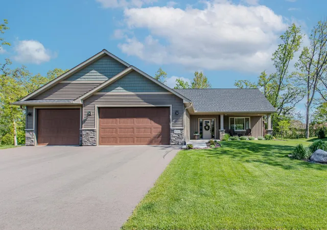 Homes for sale in North Branch, MN | 4704 381st Trl, North Branch, MN 55056 | MLS# 7079082