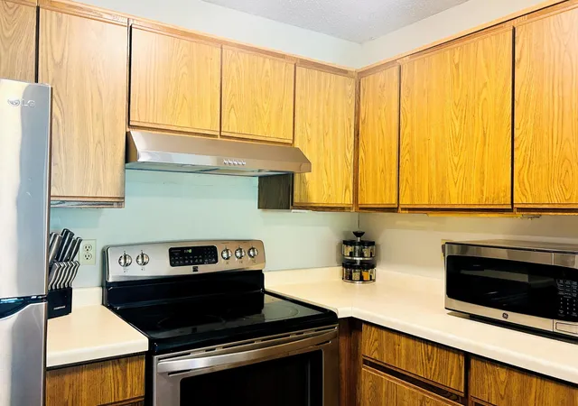 4th image of 7675 142Nd St W #215, Saint Paul, MN 55124 | MLS# 7079150