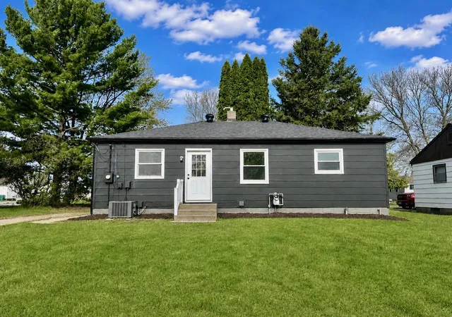Homes for sale in Grand Rapids, MN | 908 Clover Ln, Grand Rapids, MN 55744 | MLS# 7079180
