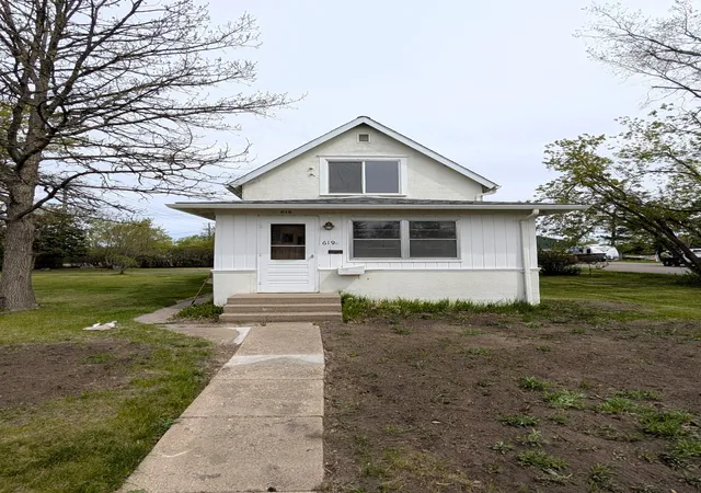 2nd image of 619 14th St Nw, Bemidji, MN 56601 | MLS# 7079216