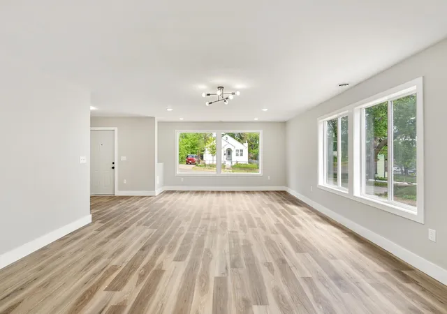 Photo 4 of House for sale at 132 York Ave, Saint Paul, MN 55117 | MLS# 7079229 | Listing updated on 2026-08-25