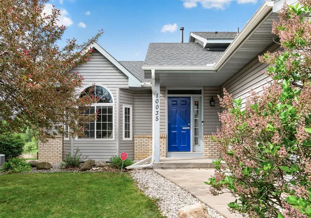 2nd image of 10035 Fallgold Pkwy N, Brooklyn Park, MN 55443 | MLS# 7079270
