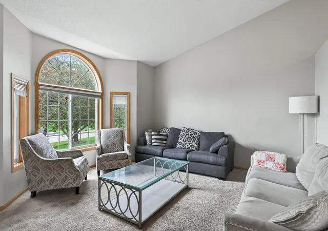 3rd image of 10035 Fallgold Pkwy N, Brooklyn Park, MN 55443 | MLS# 7079270
