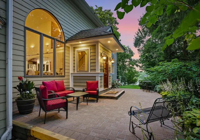 Photo 4 of Sale Pending at 220 Frontier Ct, Chanhassen, MN 55317 | MLS# 7079274 | Listing updated on 2026-10-05