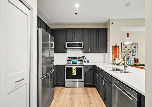 1st image of 645 N 1st St #300, Minneapolis, MN 55401 | MLS# 7079283