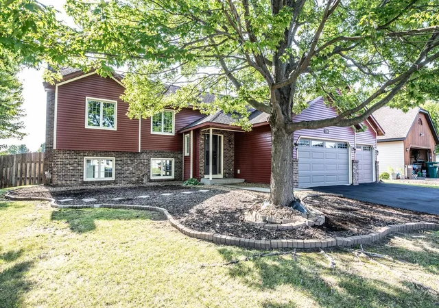 46th image of 1500 Lakeview Curv, Saint Paul, MN 55122 | MLS# 7079285