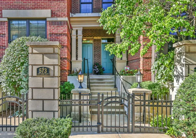 Photo 3 of Single family home for sale at 573 S 10th Street, Minneapolis, MN 55404 | MLS# 7079341 | Listing updated on 2026-09-16