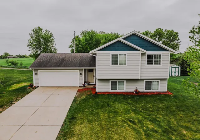 2nd image of 1170 Coakley St, Paynesville, MN 56362 | MLS# 7079384
