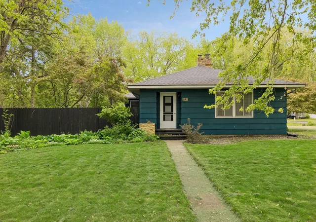 Homes for sale in New Richmond, WI | 641 E 5Th St, New Richmond, WI 54017 | MLS# 7079388
