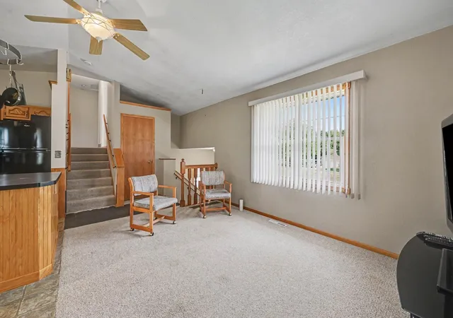 3rd image of 932 Hillside Ave Sw, New Prague, MN 56071 | MLS# 7079396